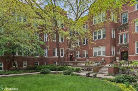731 W Buckingham Pl #12, Chicago, IL 60657