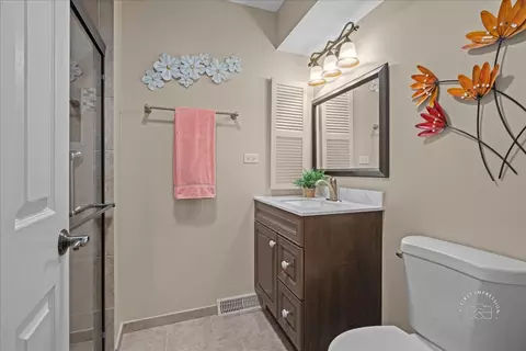 2122 Fox Run, Wheaton, IL 60189 photo 15