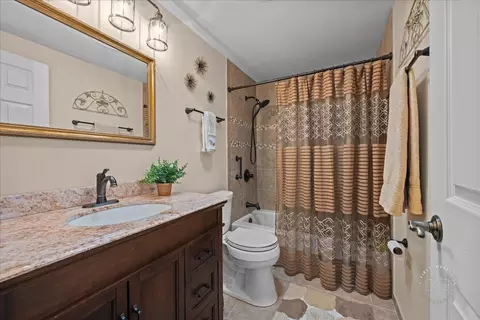 2122 Fox Run, Wheaton, IL 60189 photo 18