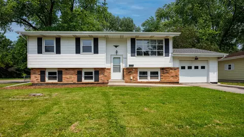 700 Kathleen Dr, Normal, IL 61761