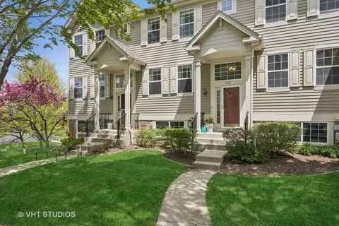 1105 Manchester Cir #1105, Grayslake, IL 60030