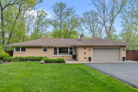 1477 Shawnee Trl, Riverwoods, IL 60015