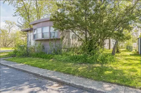 851 Mackey Ln, Elgin, IL 60120 photo 3