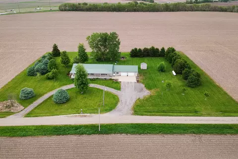 21618 E 2100 North Rd, Towanda, IL 61776
