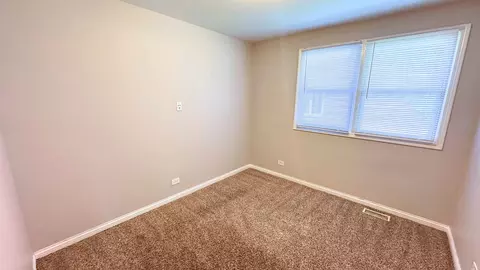 Bedroom - 902 School Ave, Matteson, IL 60443 photo 3 of 6