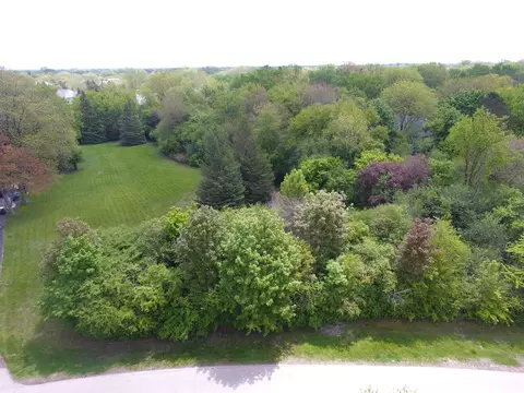 2556 Lincoln Ave, Long Grove, IL 60047