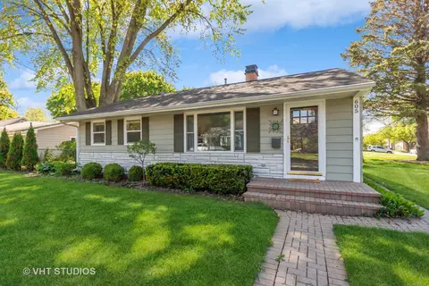 605 S Stewart Ave, Libertyville, IL 60048