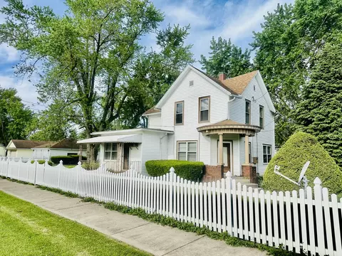 1115 E Wilson St, Streator, IL 61364