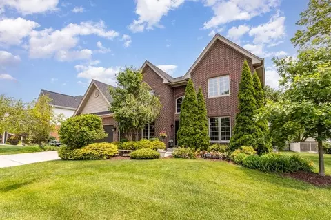 13025 Sunrise Dr, Lemont, IL 60439