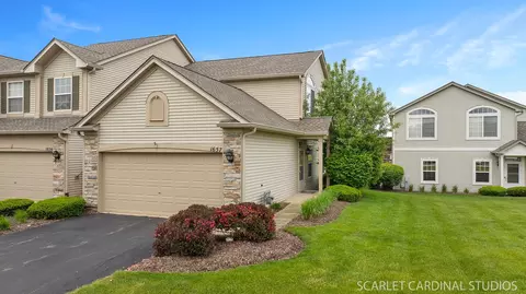 1657 Fredericksburg Ln #1657, Aurora, IL 60503