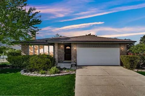 7942 161st St, Tinley Park, IL 60477