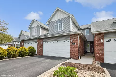 7013 Irene Courtyard, Tinley Park, IL 60477