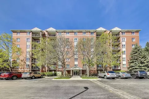 100 N Milwaukee Ave #707, Wheeling, IL 60090