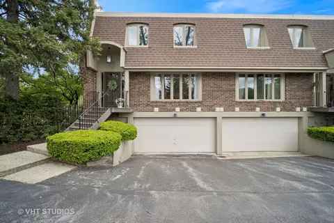 921 Harlem Ave #1, Glenview, IL 60025