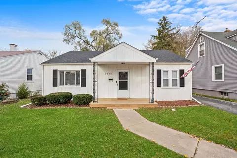 2236 Willow Rd, Homewood, IL 60430