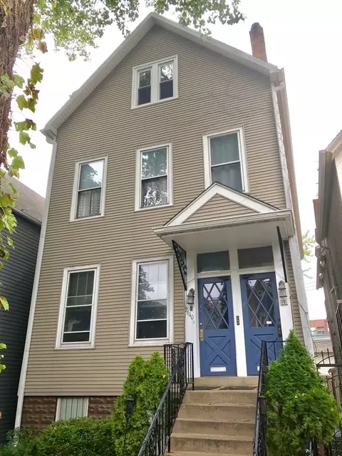 2640 N Burling St, Chicago, IL 60614