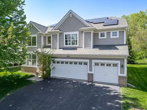 325 Hemlock Ln, West Chicago, IL 60185