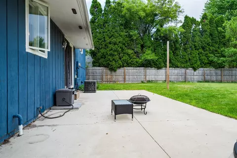 Exterior - 220 Arlington Dr, Normal, IL 61761 photo 5 of 9