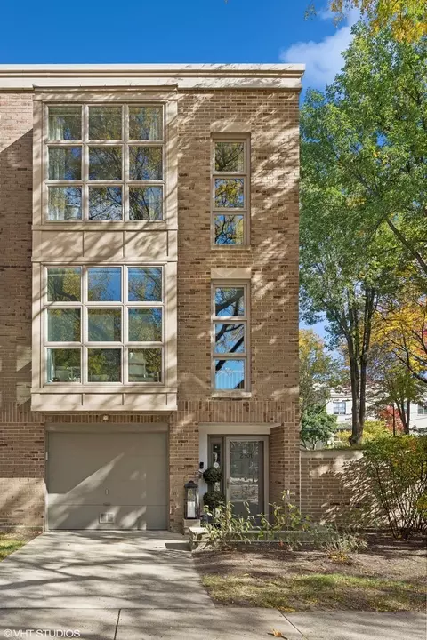 2301 N Wayne Ave, Chicago, IL 60614