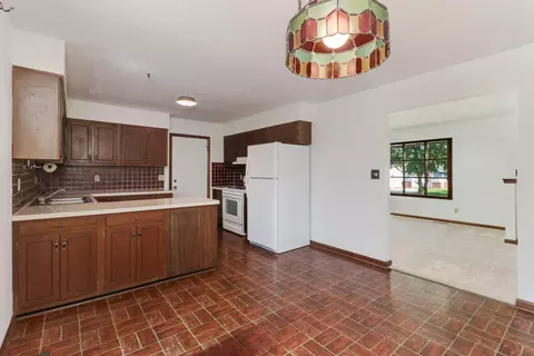 311 Hillside Ln, Bloomington, IL 61701 photo 9