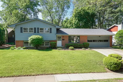 311 Hillside Ln, Bloomington, IL 61701