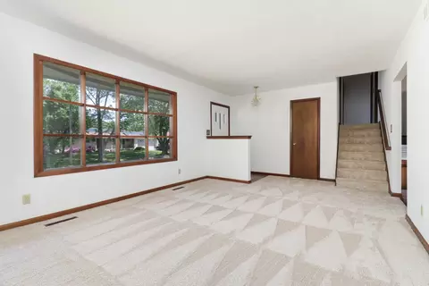 311 Hillside Ln, Bloomington, IL 61701 photo 5