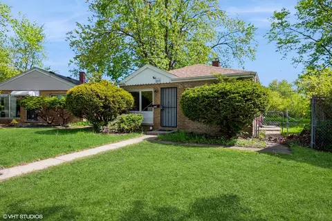 10247 S Van Vlissingen Rd, Chicago, IL 60617