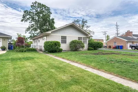 1408 Evergreen St, Wheaton, IL 60187