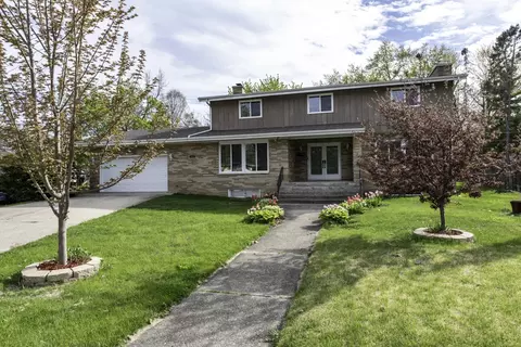 818 Geddes Ct, Winthrop Harbor, IL 60096