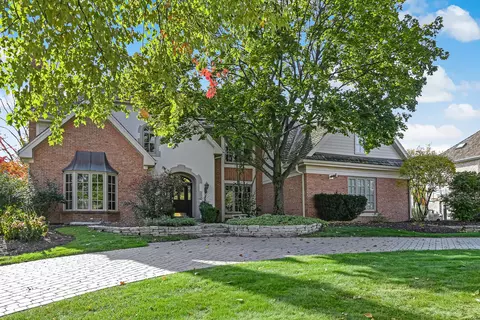 2 Hampton Ct, Burr Ridge, IL 60527 photo 2