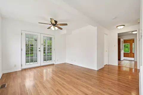 Living - 28549 W High Rd, Ingleside, IL 60041 photo 4 of 4