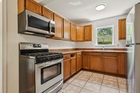 Kitchen - 28549 W High Rd, Ingleside, IL 60041 photo 1 of 4