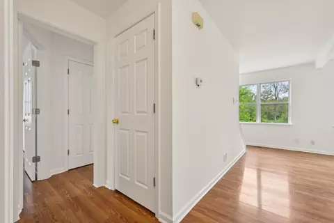 Entry Way - 28549 W High Rd, Ingleside, IL 60041 photo 1 of 8