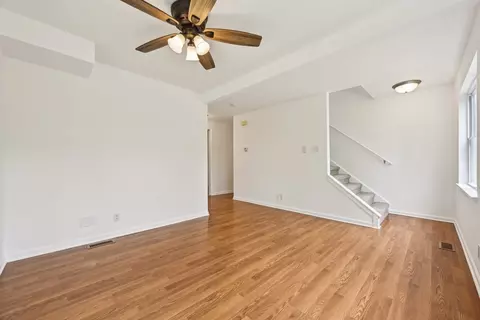 Living - 28549 W High Rd, Ingleside, IL 60041 photo 2 of 4
