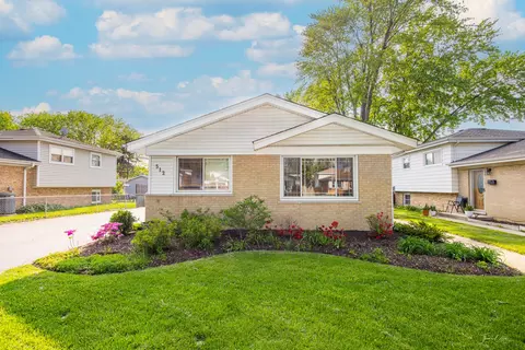 512 N Stewart Ave, Lombard, IL 60148