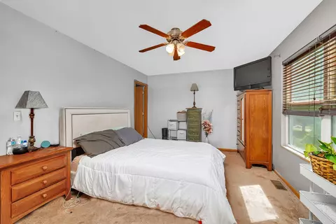 Bedroom - 1604 Heritage Pointe Ct, Plainfield, IL 60586 photo 2 of 4