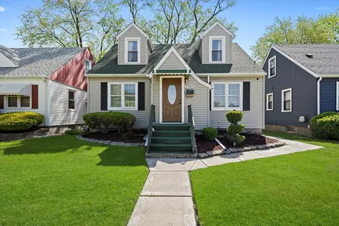 17819 Walter St, Lansing, IL 60438