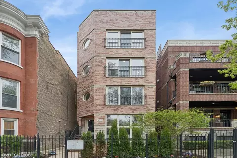 821 W Aldine Ave #1, Chicago, IL 60657