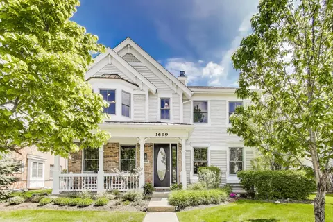 1699 Bluestem Ln, Glenview, IL 60026