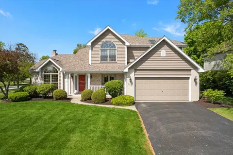3751 Falkner Dr, Naperville, IL 60564