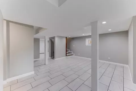 Living - 6737 S Sangamon St, Chicago, IL 60621 photo 3 of 4