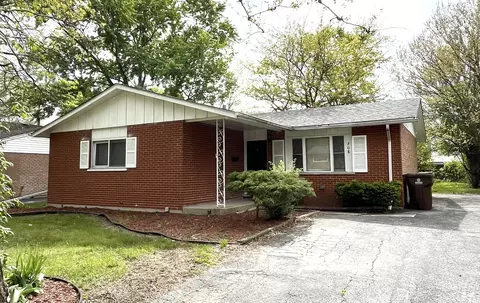 708 Blackhawk Dr, University Park, IL 60484