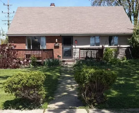 6354 W 85th St, Burbank, IL 60459