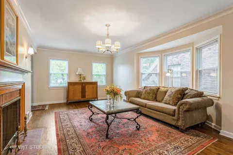 Living - 496 Longcommon Rd, Riverside, IL 60546 photo 3 of 3