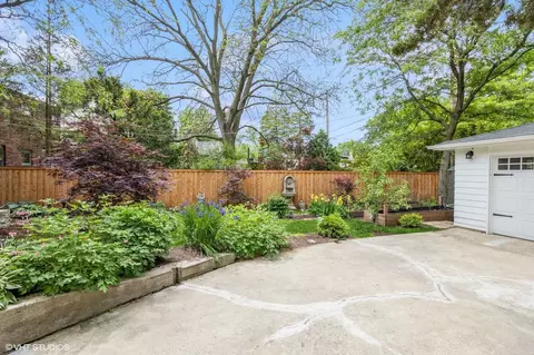 Exterior - 496 Longcommon Rd, Riverside, IL 60546 photo 8 of 8