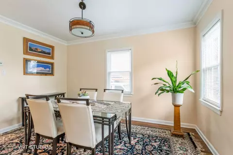 Dining - 496 Longcommon Rd, Riverside, IL 60546 photo 1 of 2