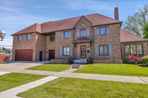 7439 W Lunt Ave, Chicago, IL 60631