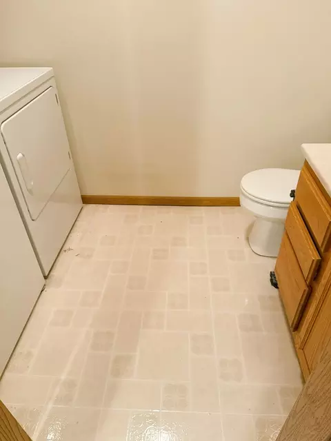 1004 N Hill Dr, Dixon, IL 61021 photo 11