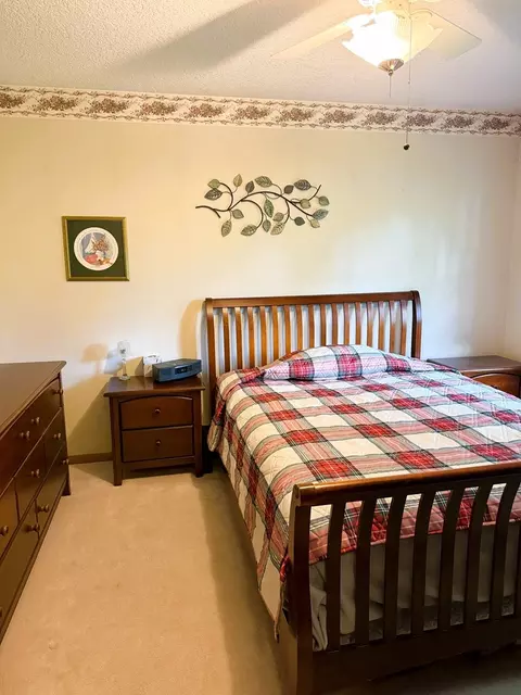 1004 N Hill Dr, Dixon, IL 61021 photo 9