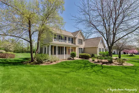 10916 E Riviera Dr, Spring Grove, IL 60081 photo 2